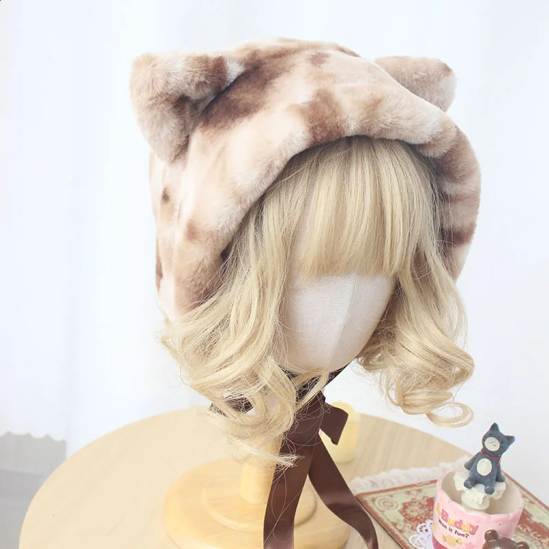 Warm ear protective hat suitable for cats tricolor cats furry tabby cats Lolita cute winter hat girls 250109