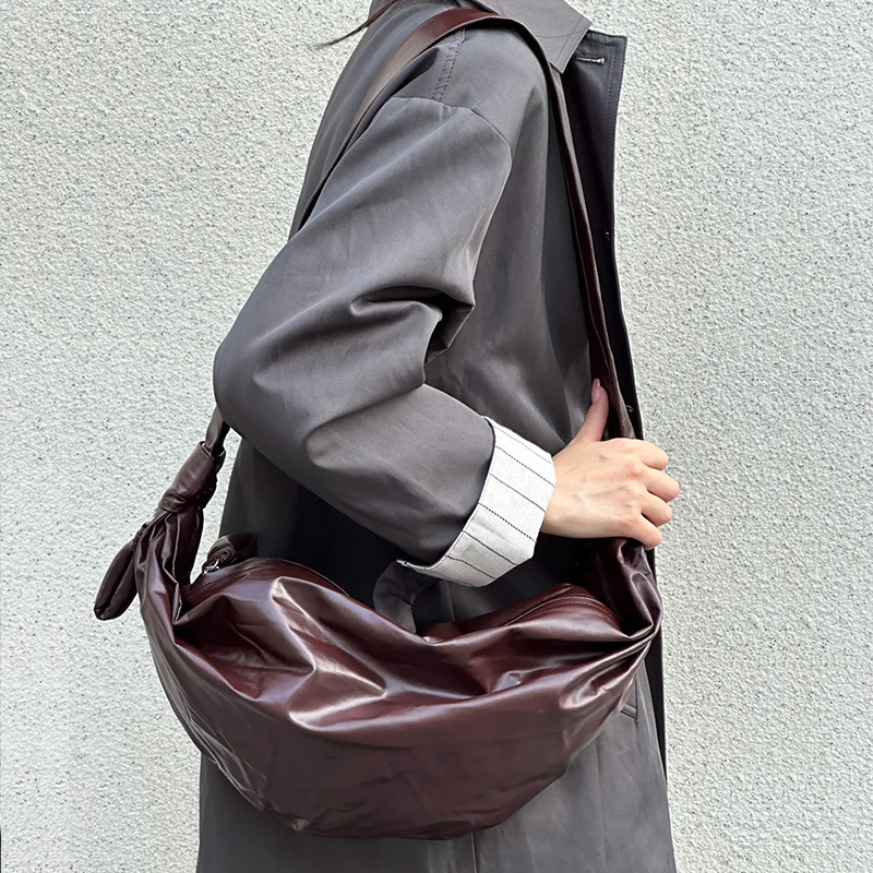 2024 new paper leather horn niche design oil wax cowhide dumpling versatile commuting neutral style can be sung bun