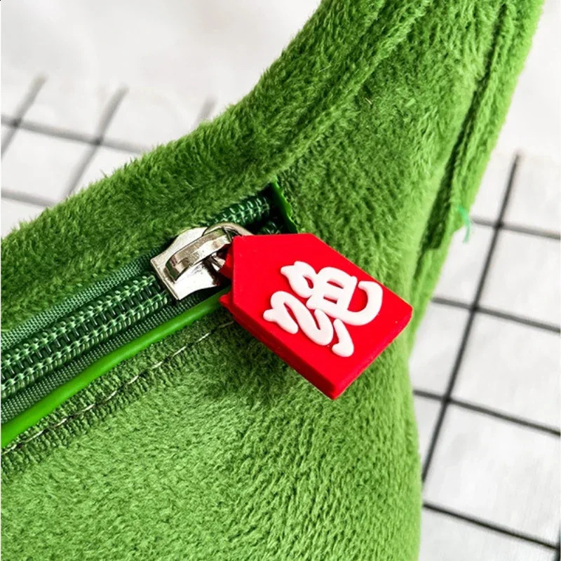 Personality Creative Edamame Shape Ladies Messenger Bag Plush Pea Shoulder Bag Fun and Funny Chest Bag Bolsa De Mensajero 250113