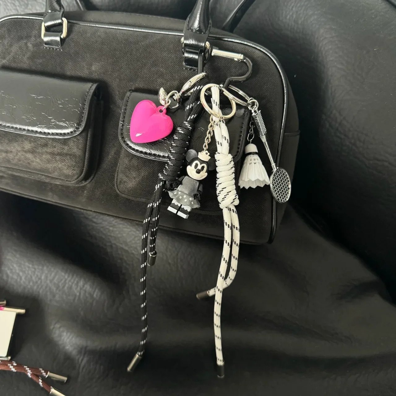 Small niche personalized baseball car keychain bag pendant handmade couple woven hanging rope bag hanging250114