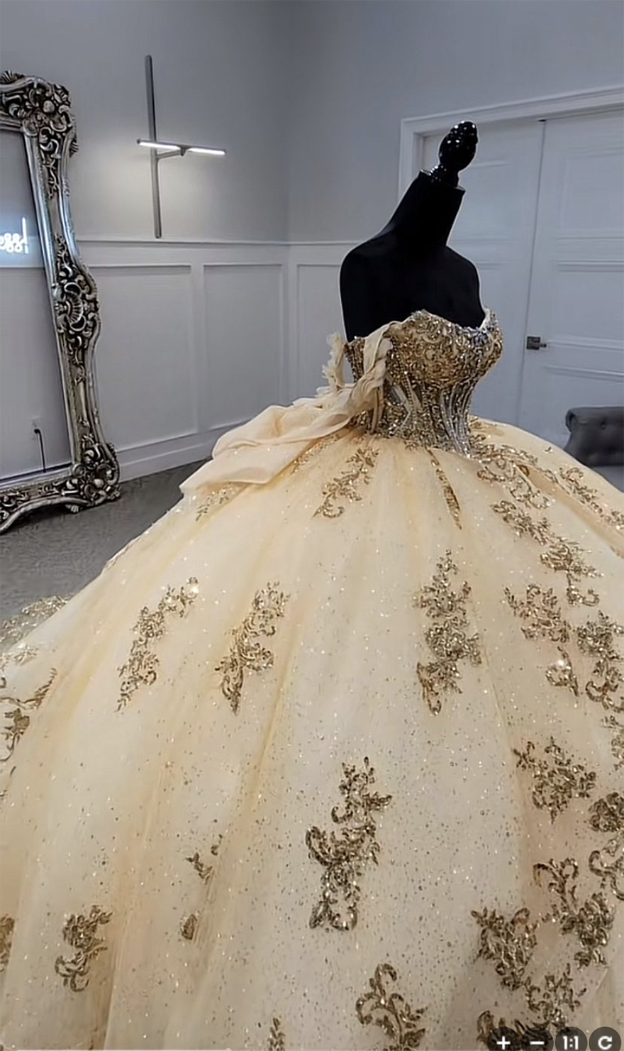 Champagne Off The Shoulder Ruffles Ball Gown Quinceanera Dresses Sequined Lace Beading Crystal Corset Vestidos De 15 Anos
