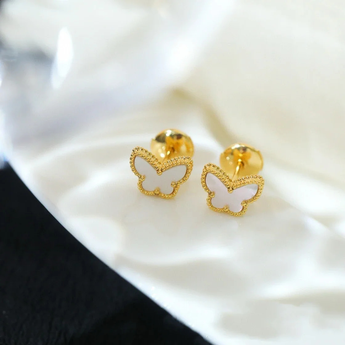 S925 silver white butterfly set earrings necklace bracelet original high quality with gentle and fashionable VCA style 250108