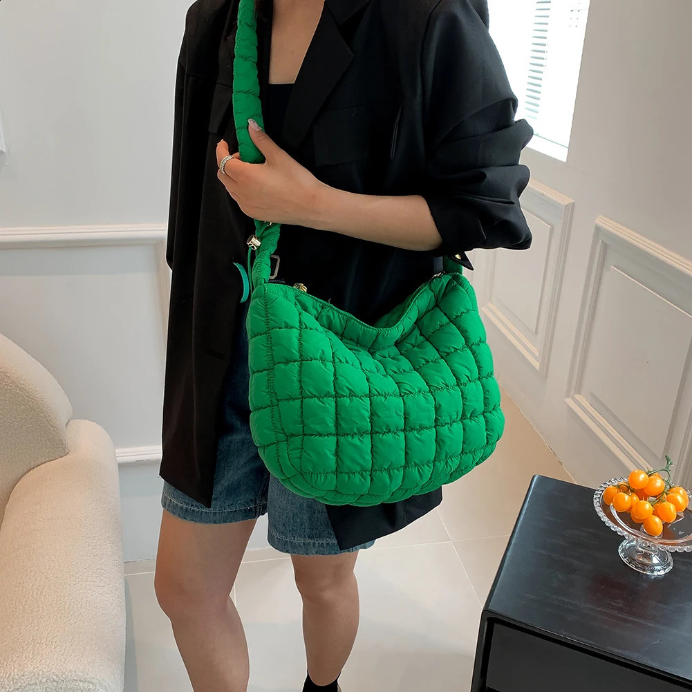 Lattice Pattern Shoulder Crossbody Bags Pleated Bubble Handbags Women Large Capacity Tote Bags Padded Ladies Quilted Shopper Bag 250122