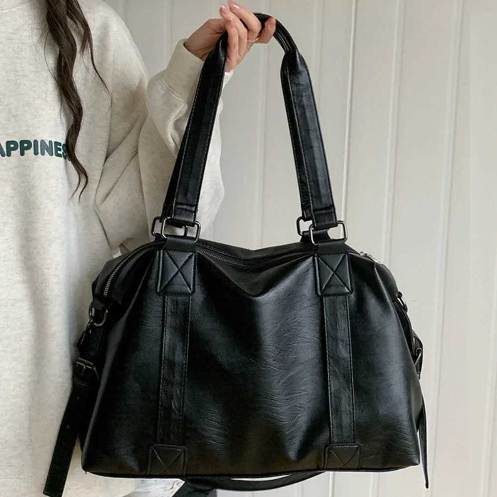 Large Capacity Black Shoulder Bags For Women Large Shopper Bag Solid Color Soft Leather Crossbody Handbag Lady Travel Tote BagXJ250121