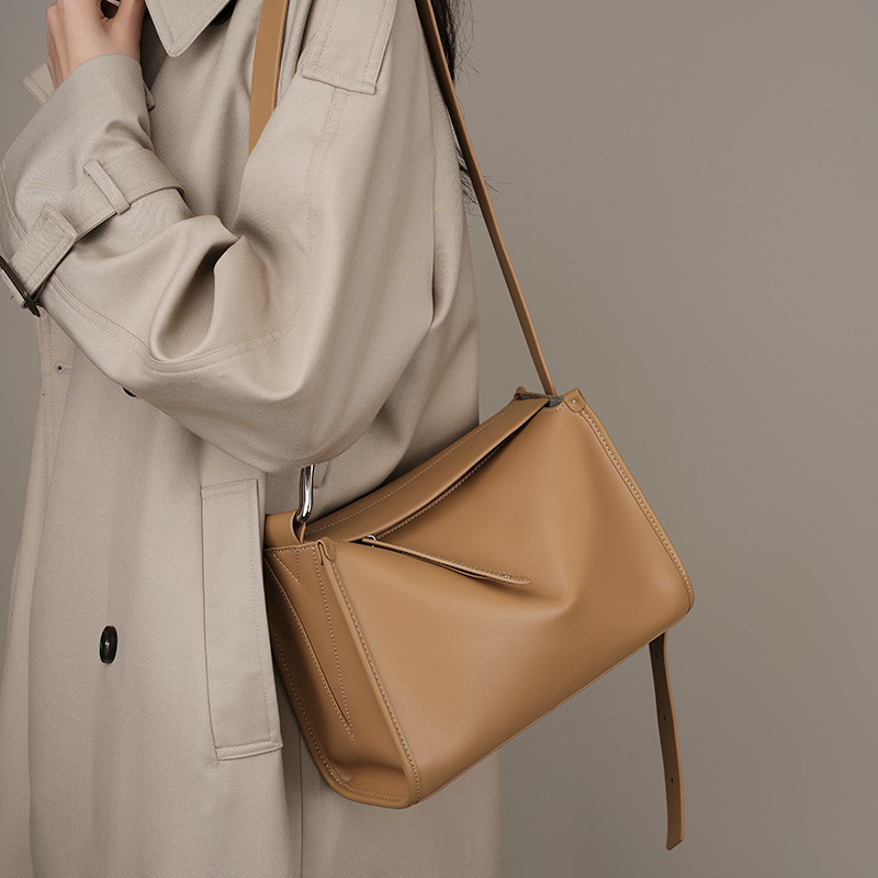 Bag Cowhide 2025 New Crossbody Leather Niche High-End Feeling Women's One Shoulder 2025 Pillow Bag