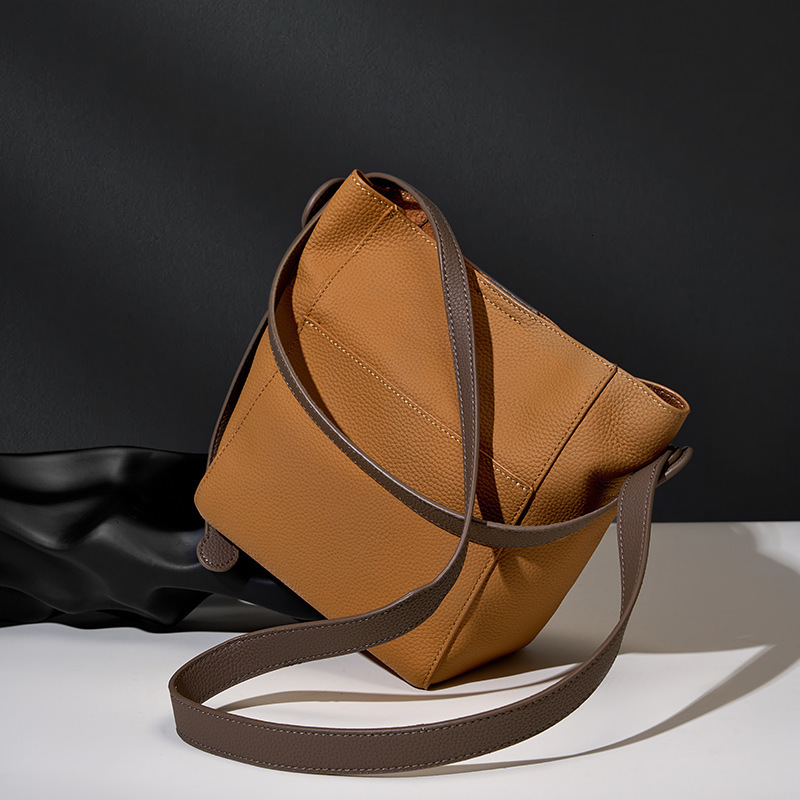Bag Genuine Leather For Women 2025 New Commuter Premium Texture Crossbody Bag, Large Capacity Single Shoulder Hand-Held Bucket Bag
