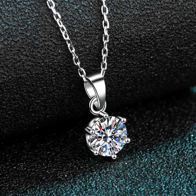 Classic Six Cl Moissanite Jewelry Luxury Collar Chain White Gold Plated 925 Sterling Silver 1ct 5ct Diamond Pendant NecklaceXJ250114