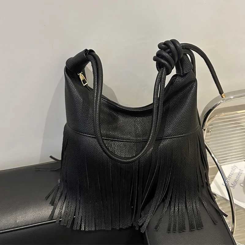 Vintage Tassel Shoulder Bag For Women Daily Used Soft PU Leather Versatile Crossbody Bags Ladies Casual HandbagXJ250121