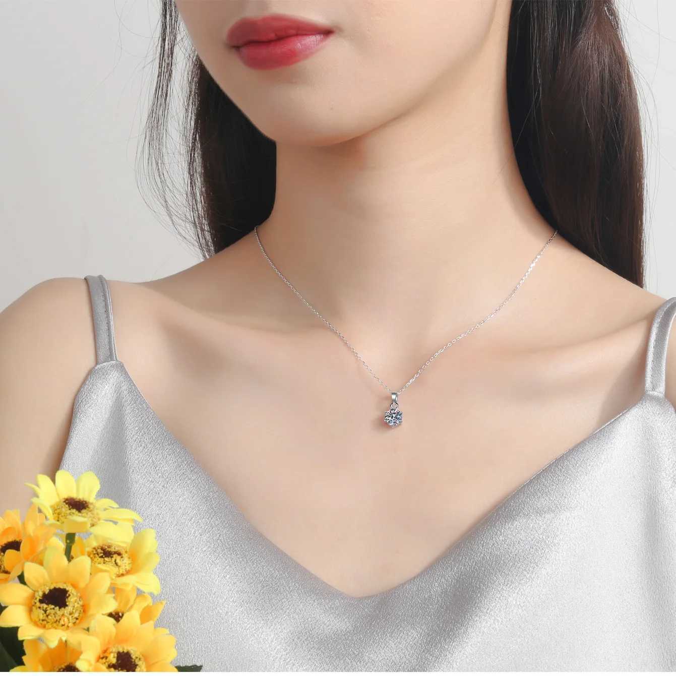 Classic Six Cl Moissanite Jewelry Luxury Collar Chain White Gold Plated 925 Sterling Silver 1ct 5ct Diamond Pendant NecklaceXJ250114
