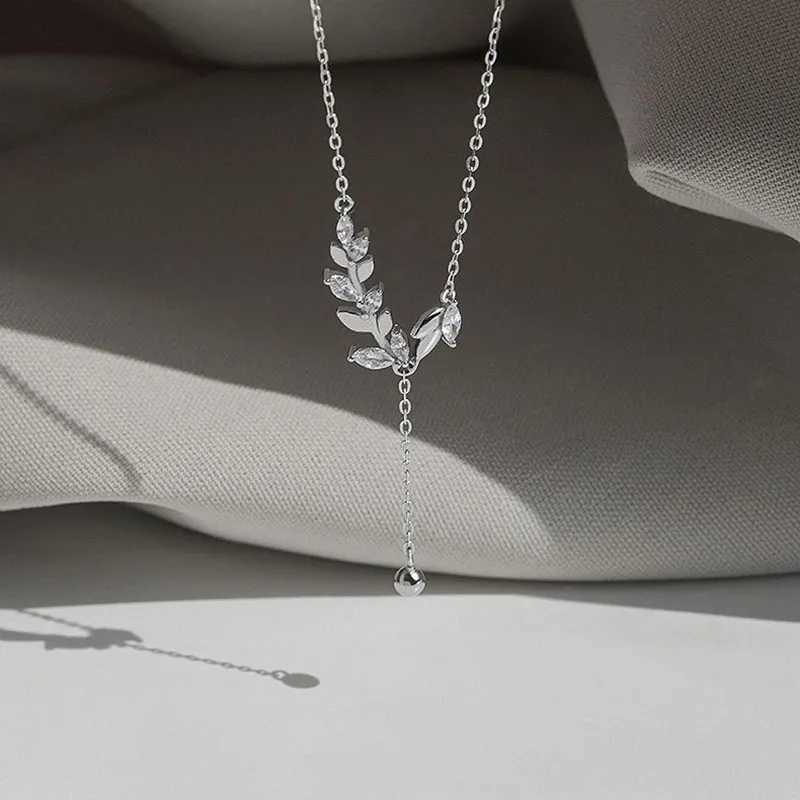 925 Sterling Silver Tree Branch Necklace Simple Charm Zirconia Botanical Pendant Choker Birtay Party Gift Ladies Fine JewelryXJ250114