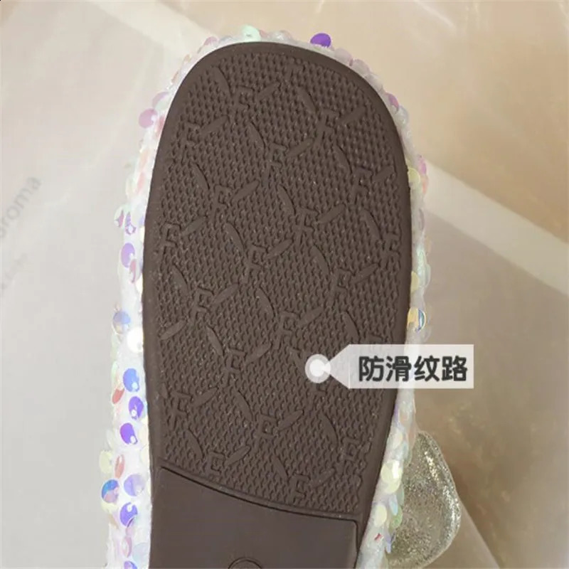 Red Sequins Girls Princess Shoes 2024 Childrens soft sole Dance Shoes Kids Flats Shoes Single Childrens Walk Show Performance 250121