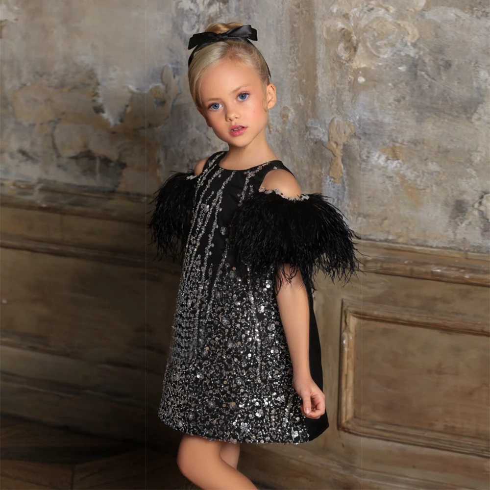 Spaghetti Strap Short Sleeve Flower Girl Dresses Knee Length Sequined New Beads Christening Girl Dress Kids Dresses For Christmas Summer X250203