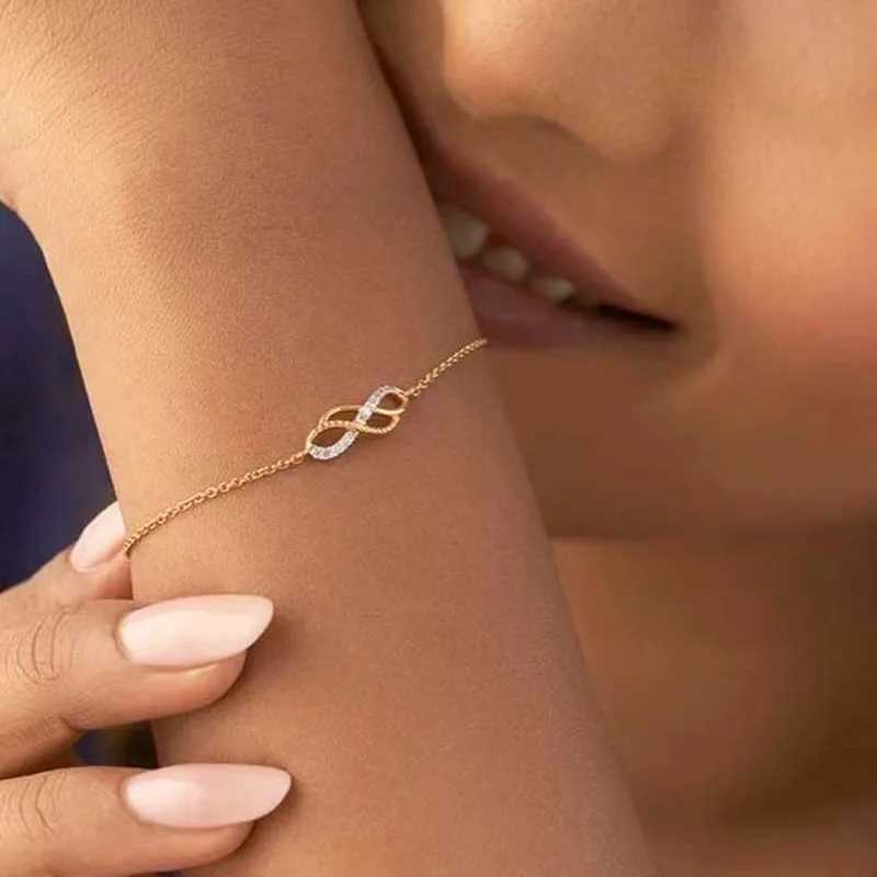 New Infinite Love Bracelet Korean Beach Charms Ankle Bracelet Rhinestone 8 Shape Bangle for Women Foot Jewelry Daily Wear W250121