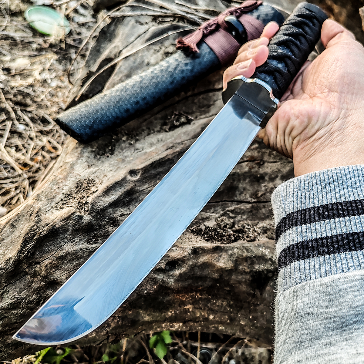 Heavy Duty Fixed Blade Tactical Survival Knife Crafted from Premium 8Cr13Mov Steel