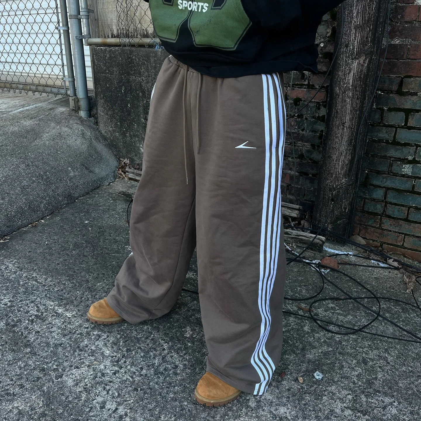 American Fashion Striped Oversized Loose Mens Retro Jogging Pants Y2K Harajuku Hip Hop Goth Casual Joker Womens Sweatpants 250122