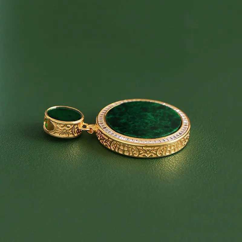 Creative Style Natural Green Chalcedony Necklaces High End Double-sided Full Diamond Inlaid Circle Pendant Fashion and JewelryXJ250114