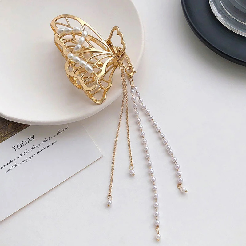 Korean Butterfly Tassel Bead Pendant Hair Claw For Women Fashion Hollow Gold Silver Color Metal Hair Clips Girl Hair Accessories 250120