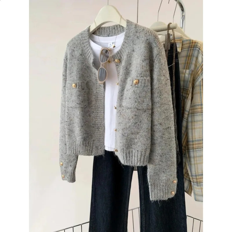 Korea Gold Buttons Gray Women Knit Cardigan Simple O-Neck Long Sleeve Sweater Coat Autumn Winter Office Lady Elegant Knitwear 250118