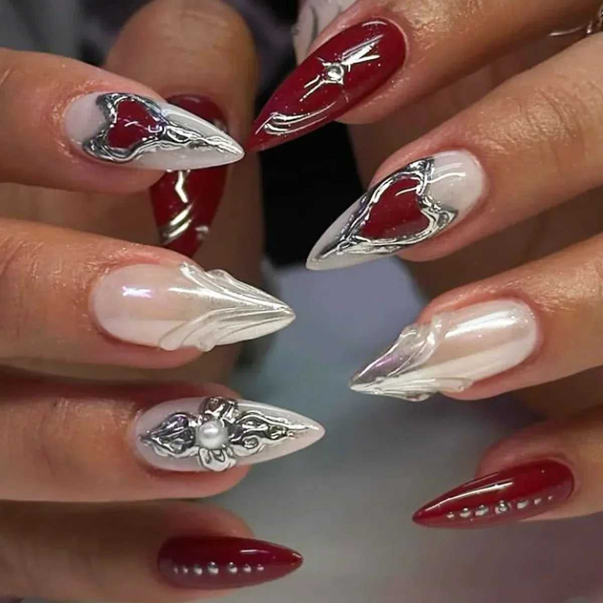 24Pcs False Nails Spicy Girl Silver Bow with Diamond Fake Nails with Glue Almond Press on Nails Black Cool Y2k Almond Nail SetW250120