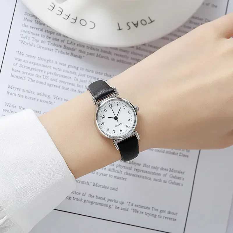 Simple Quartz Watch Ladies Fashion Small Dial Casual Watch Leather Strap Wristwatch for Wen Watches For Women X250203