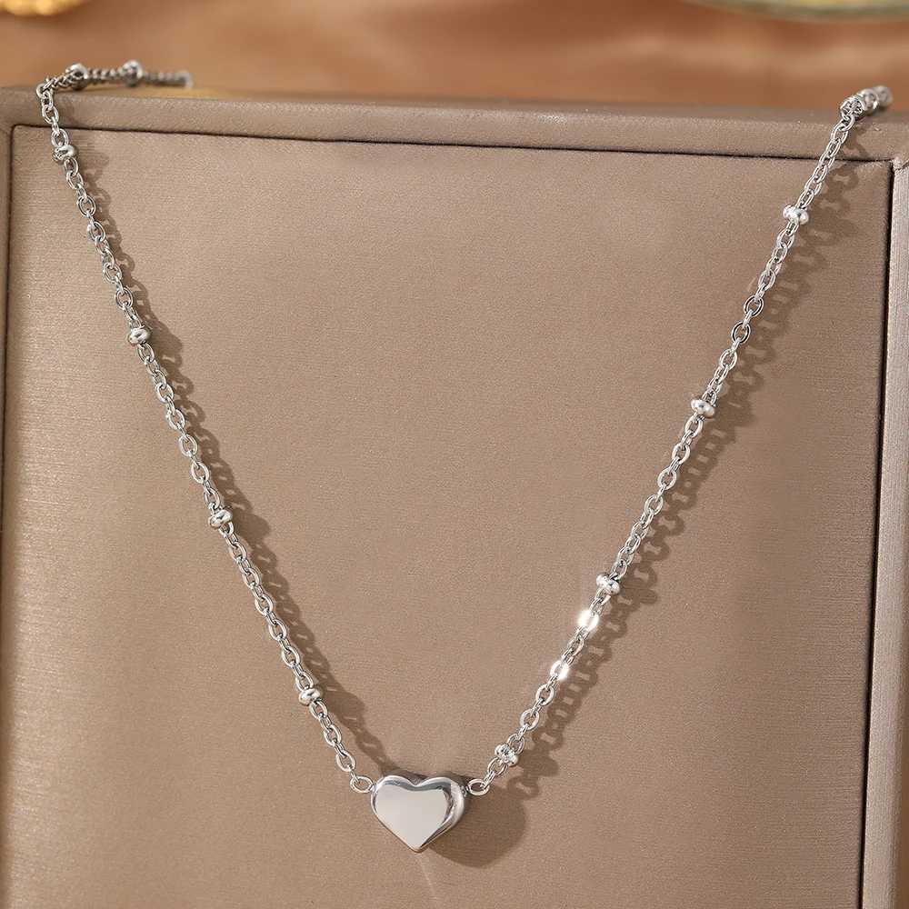 Stainless Steel Necklaces French Heart Pendant Bead Chain Character Valentines Day Necklace For Women Jewelry Anniversary GiftsXJ250121
