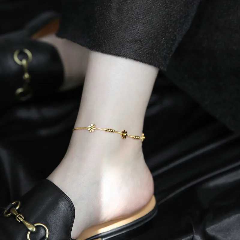 316L Stainl Steel Fashion High-end Jewelry Non-sliding Beading Elegant Daisy Ankle Ornaments Charm Chain Anklet For WomenXJ250121