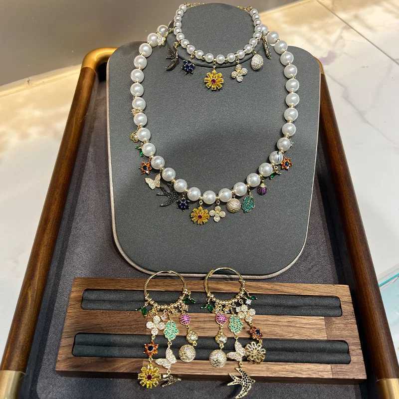 2023 Women llow Beetle Butterfly Flower Diamond Pearl NecklaceXJ250114