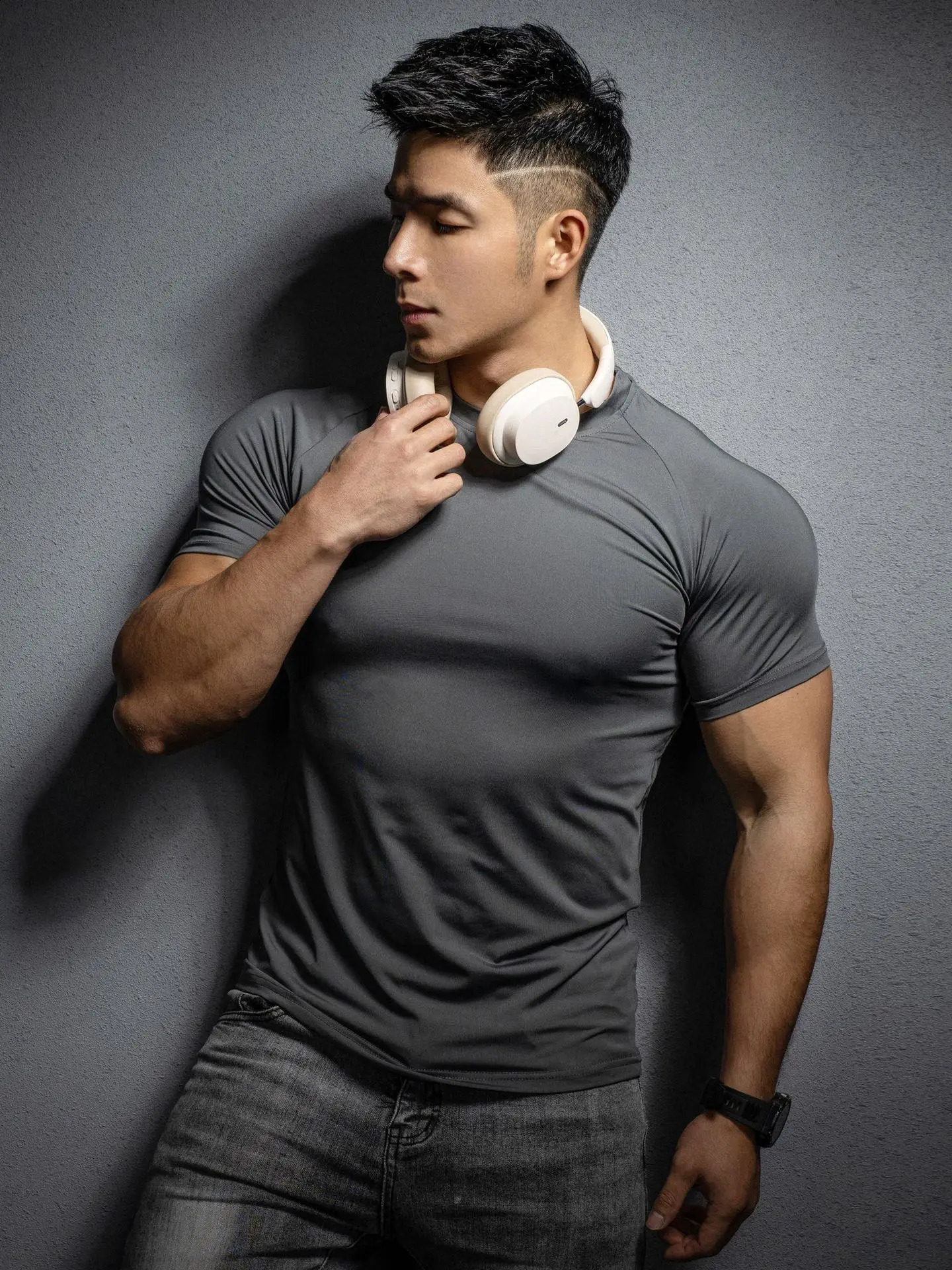 2024 mens T-shirt Sports leisure running gym exercise training elastic quick drying short sleeve T-shirt mens top 250116