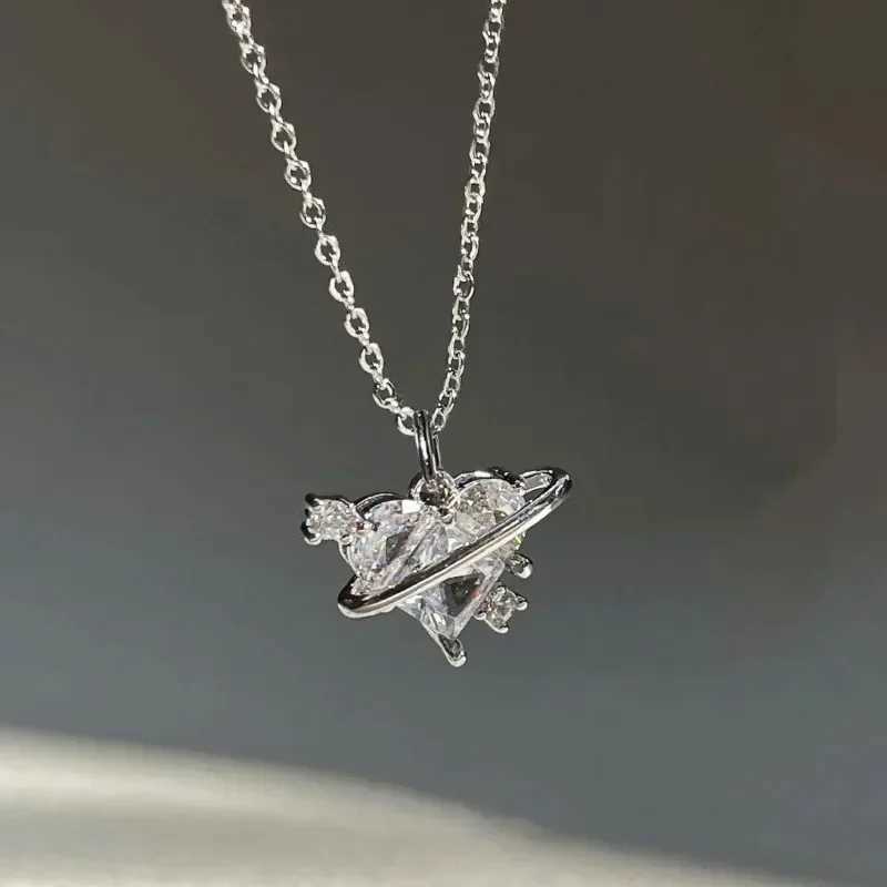 New Fashion Y2K Crystal Heart Planet Pendant Necklace for Women Zircon Aesthetic Charm Clavicle Chain Party Girl Jewelry GiftsXJ250121