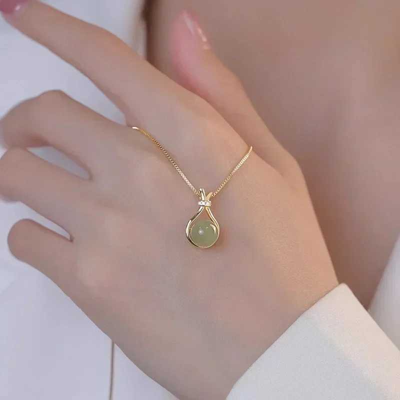 Fashion Light Green Jade Pendant Necklaces Stainless Steel for Women Trendy Retro Style Female Clavicle Chain JewelryXJ250121