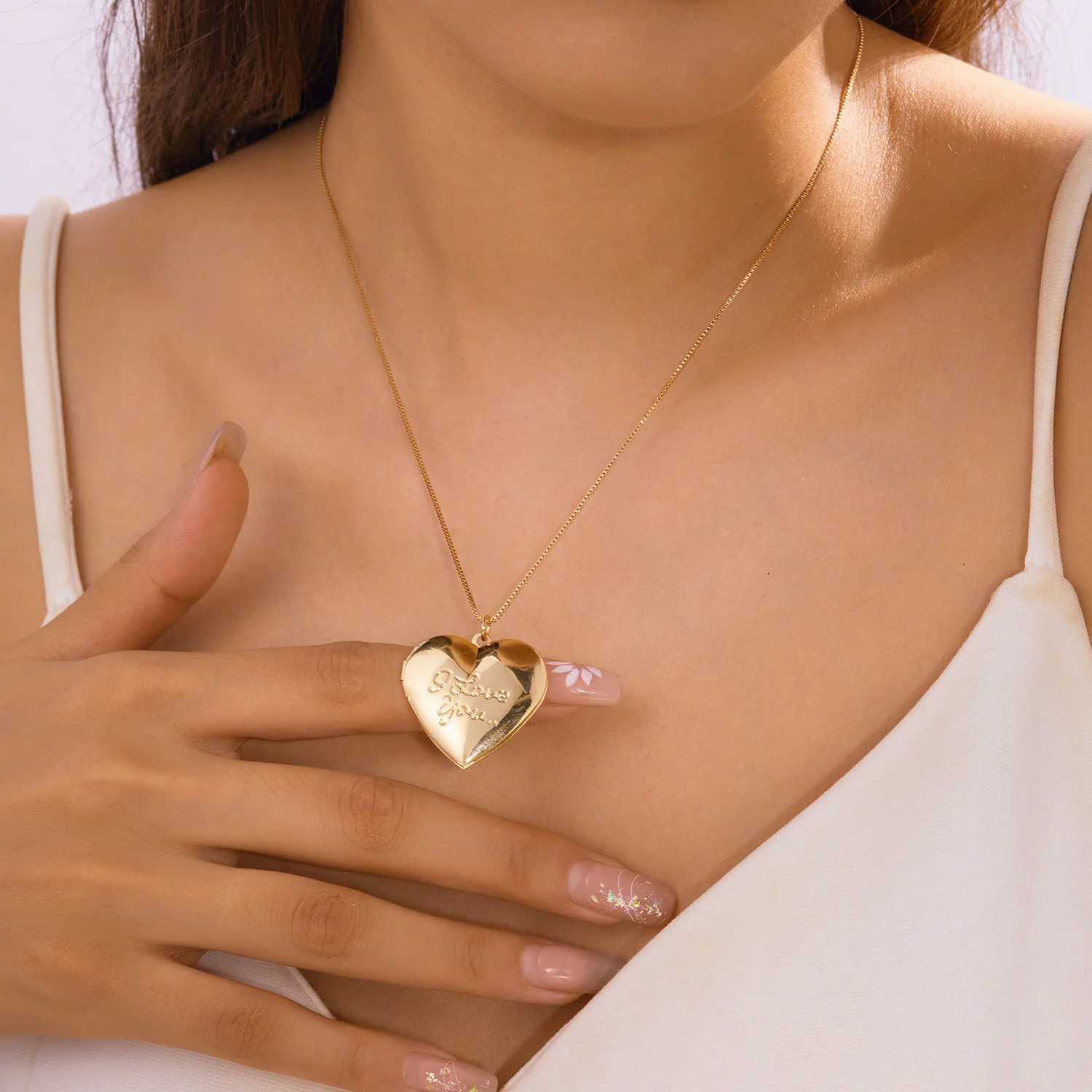 Romantic Heart Pendant Message Locket Necklace for Women Lover Couple Fashion Jewelry Gold Color Chain Photo Album Box ChokerXJ250121