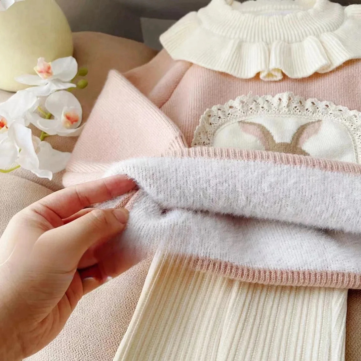 Kids Girls Cute Sweater Sets Ruched Oneck Rabbit Print Knitting ShirtElastic Waist Beige Split Fleece Pants Two Pieces Suits 250117