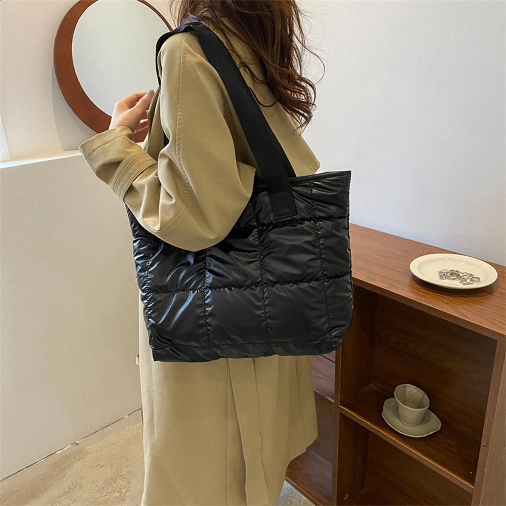 Fashion Ladies Tote Handbags Large Capacity Cotton Padded Shopper Bag Portable Shoulder Quilted Solid for Office Work Travel 250113