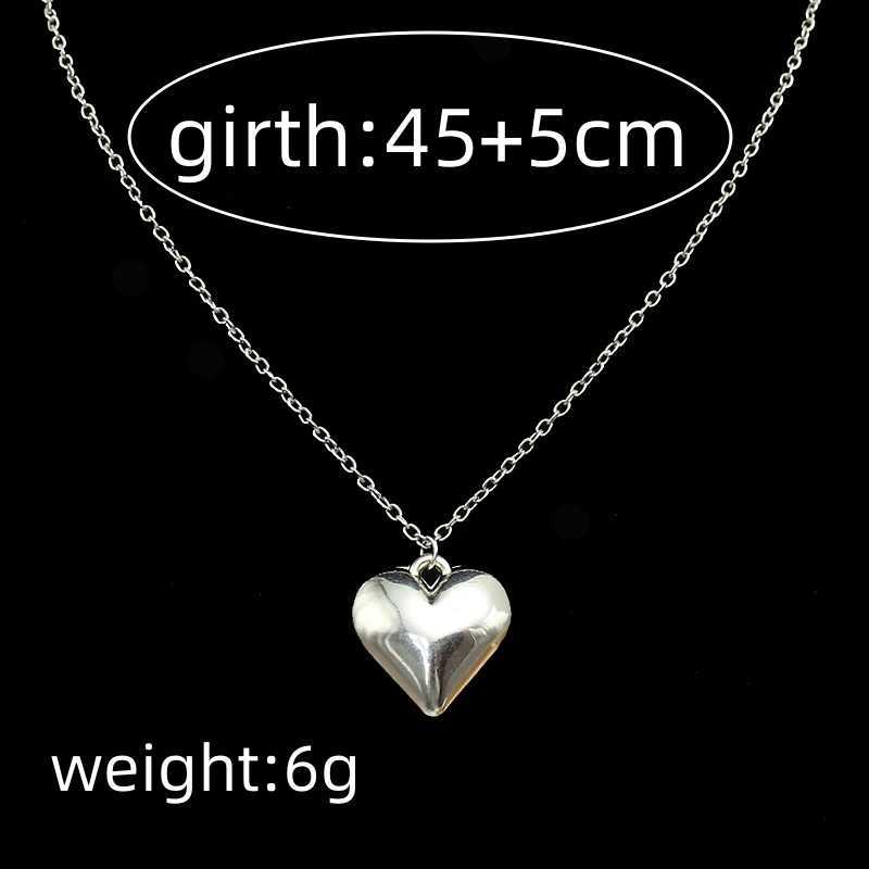 Exaggerated Metal Big Heart Pendant Choker Necklace for Women Elegant Minimalism Gold Color Chain Christmas Jewelry Girl GiftXJ250121