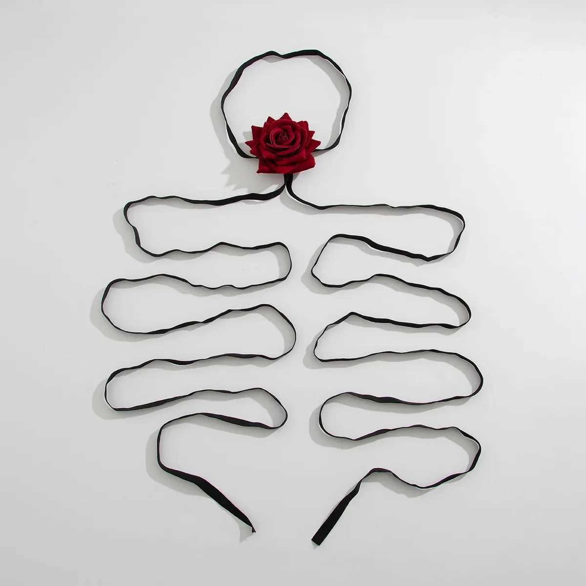 Gothic Multilayer Black Elastic Band Leg Thigh Chain Women Sexy rose butterfly Harn Cosplay Harajuku Bo Jewelry AnkletsXJ250121