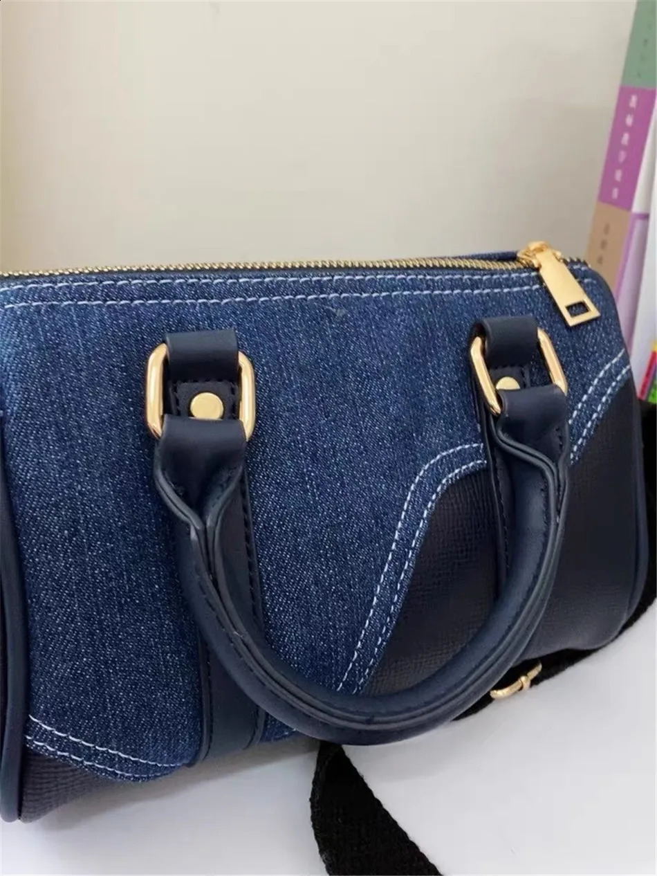 Vintage patchwork Cowboy Women handbag and purses small barrel shaped Boston Casual Messenger Bags for female Shoulder Bag blue 250122
