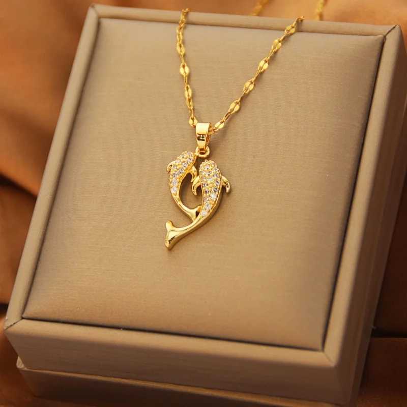 Exquisite titanium steel necklace with dolphin pendant sparkling zircon womens lock collar chain jewelryXJ250121