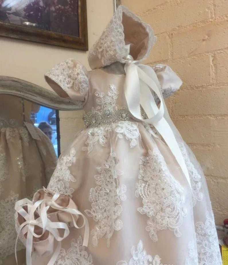 Pink Lace Christening Gowns For Baby Girls Short Sleeves Crystal Sash Appliqued Baptism Dresses X250203