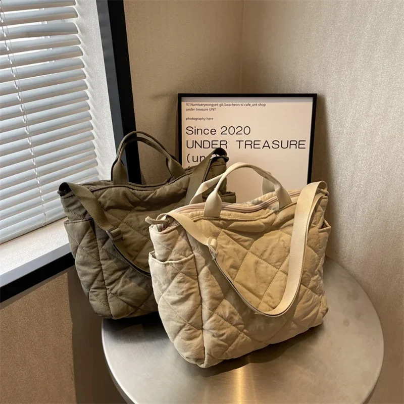 Cotton Padded Bag Large Capacity Quilted Commute Bags Diamond Lattice Solid Color Fashion Soft Handbag Female Hobo Bag 250113