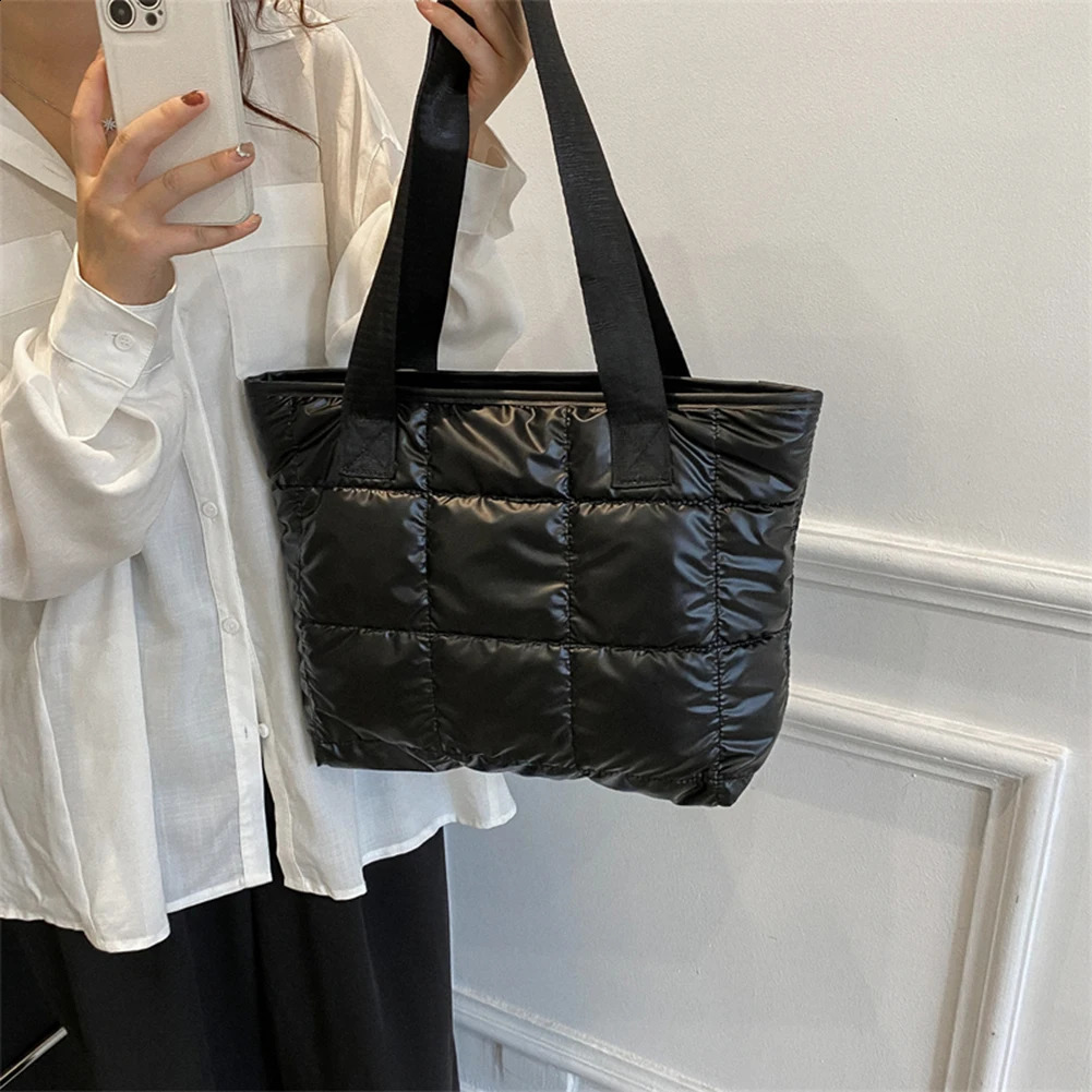 Fashion Ladies Tote Handbags Large Capacity Cotton Padded Shopper Bag Portable Shoulder Quilted Solid for Office Work Travel 250113
