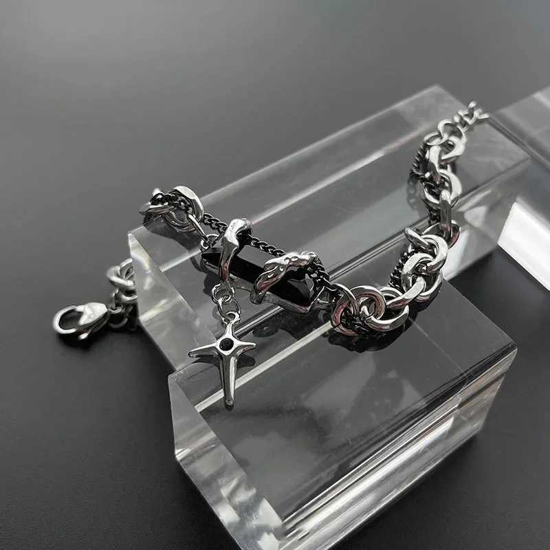 2024 Retro Black Zirconia Star Bracelet Mens Gift Trend Titanium Steel Chain Neutral Gothic Jewelry New Couple Accessories W250121