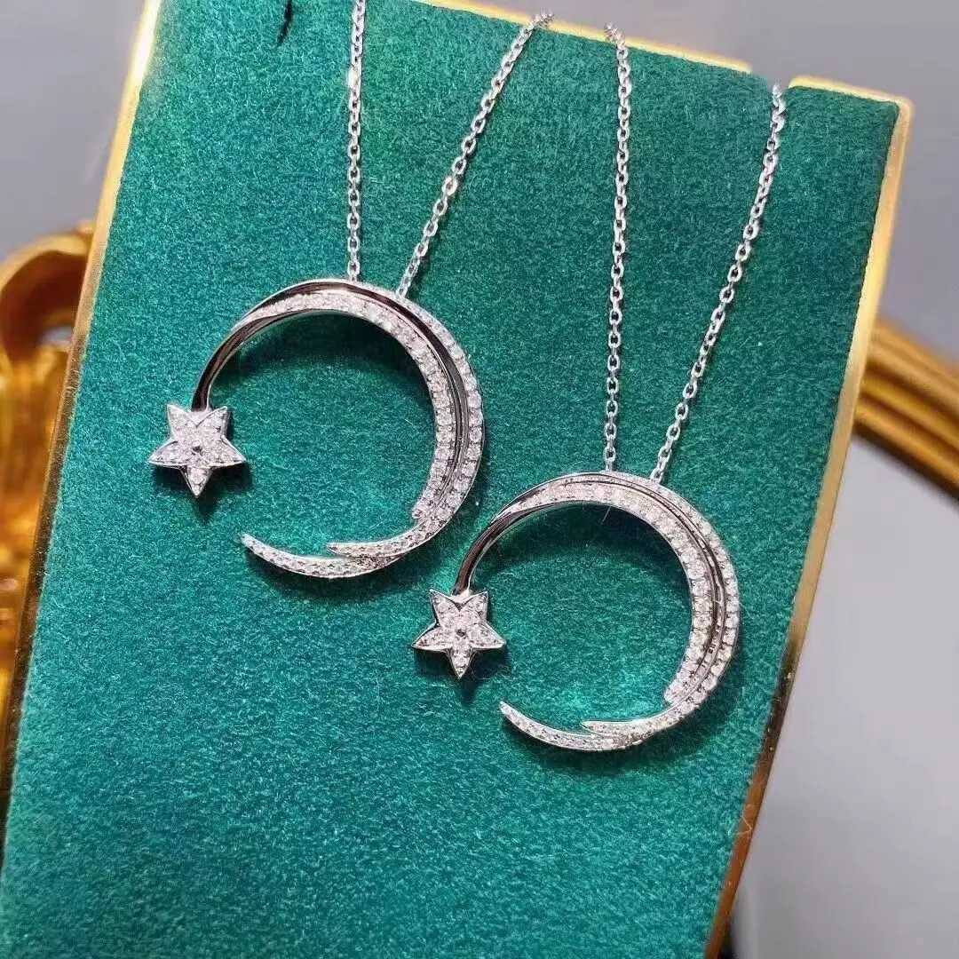 Simple Fashion Diamond Star Moon Pendant Necklace 925 Silver Fashion Womens Jewelry Wedding Bridal Jewelry Birtay GiftXJ250114