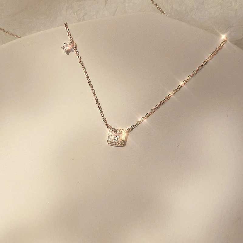 925 Sterling Silver Small Square Diamond Pendant Necklace Women Simple Fashion Shiny Clavicle Chain Wedding Jewelry Party GiftXJ250114