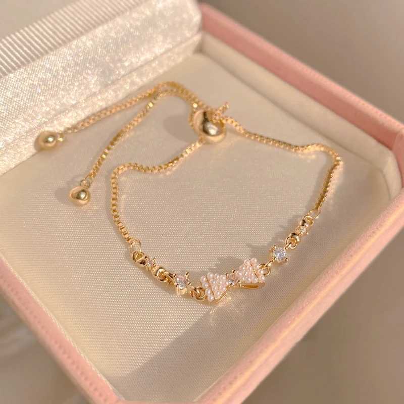 Golden Alloy Sweet Bow Bracelet For Women 2023 New Design Pearl Zircon Inlay High-Quality Adjustable Jewelry Birthday Gift W250121