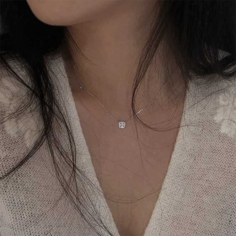 925 Sterling Silver Small Square Diamond Pendant Necklace Women Simple Fashion Shiny Clavicle Chain Wedding Jewelry Party GiftXJ250114