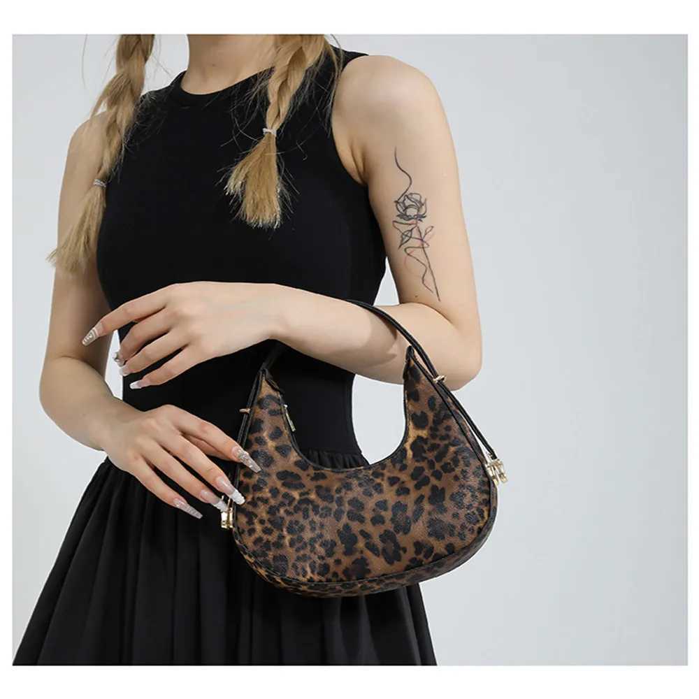 Cow Prints Underarm Shoulder Bags For Women French Style Small Crossbody Phe Bag Luxury Designer Versatile HandbagsXJ250121