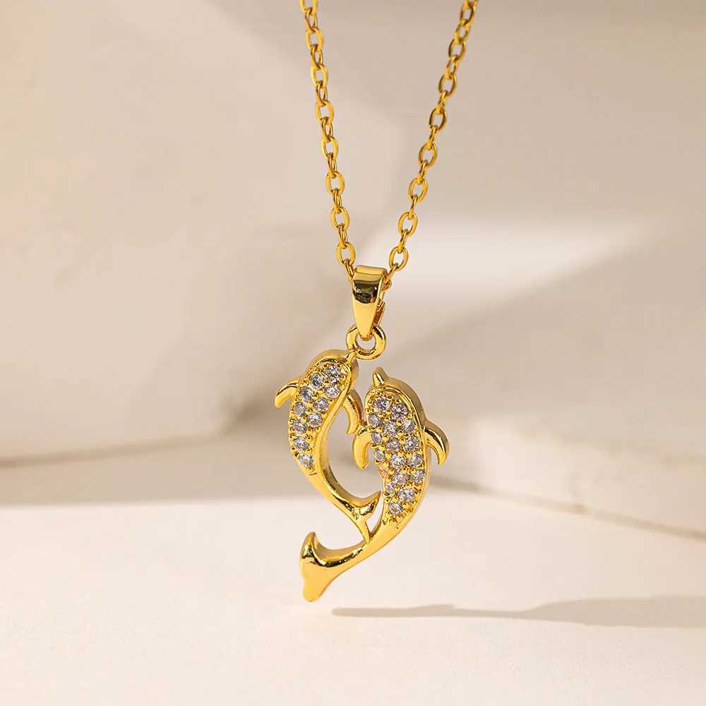 Exquisite titanium steel necklace with dolphin pendant sparkling zircon womens lock collar chain jewelryXJ250121