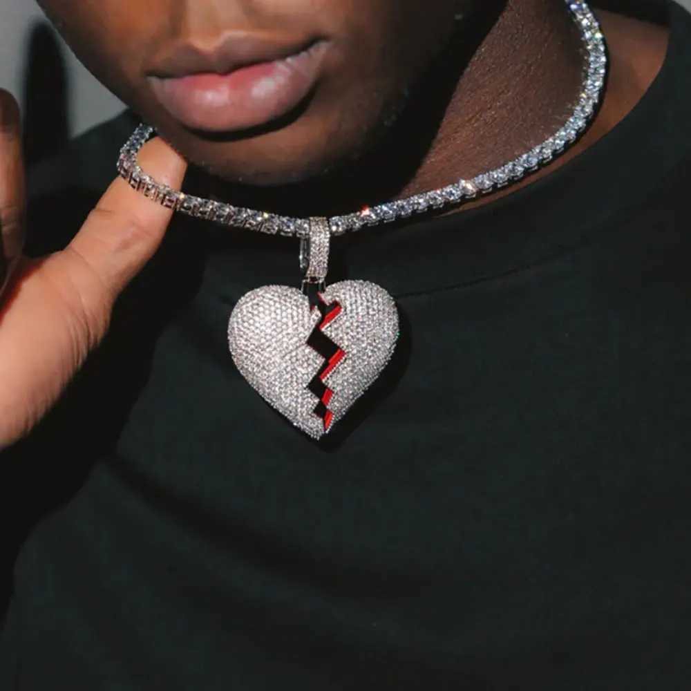 Hip Hop Fashion Jewelry Pendants Silver Gold Plated Full d Out Zircon Diamond Broken Heart Pendant Necklace Drop ShippingXJ250114