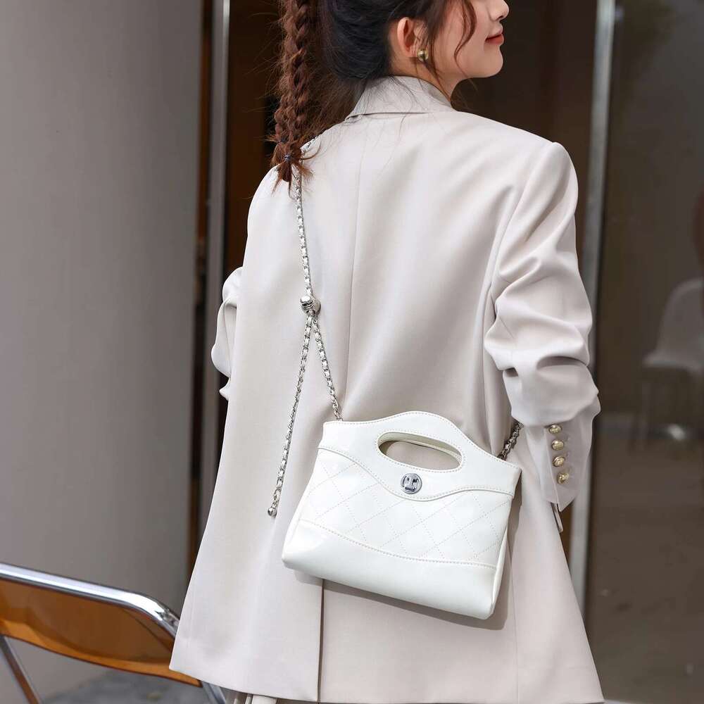 MIYA GARDEN Women's Shoulder Spring New Oil Waxed Leather Handbag Fashion Dia Lattice Chain Slanting Cross Bag
