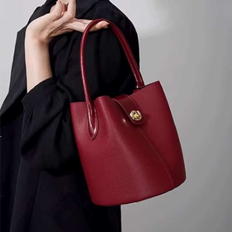 Red Design Large Capacity Bucket Women's 2024 New High-Quality Bride Wedding Versatile Shoulder Bag